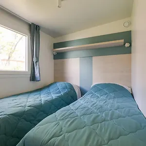 Kemping Adriamar Mobile Homes In Park, Umag